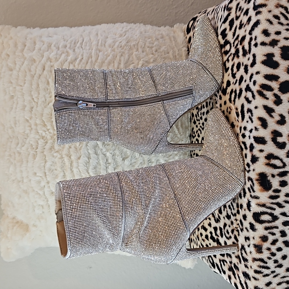 Steve Madden Rhinestone Boots size 8